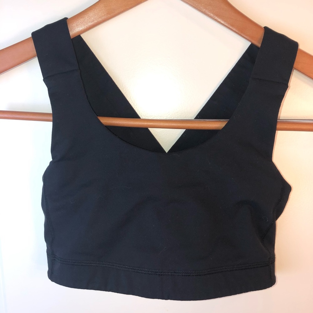 Lululemon Black 2” strap Sports Bra sz 6